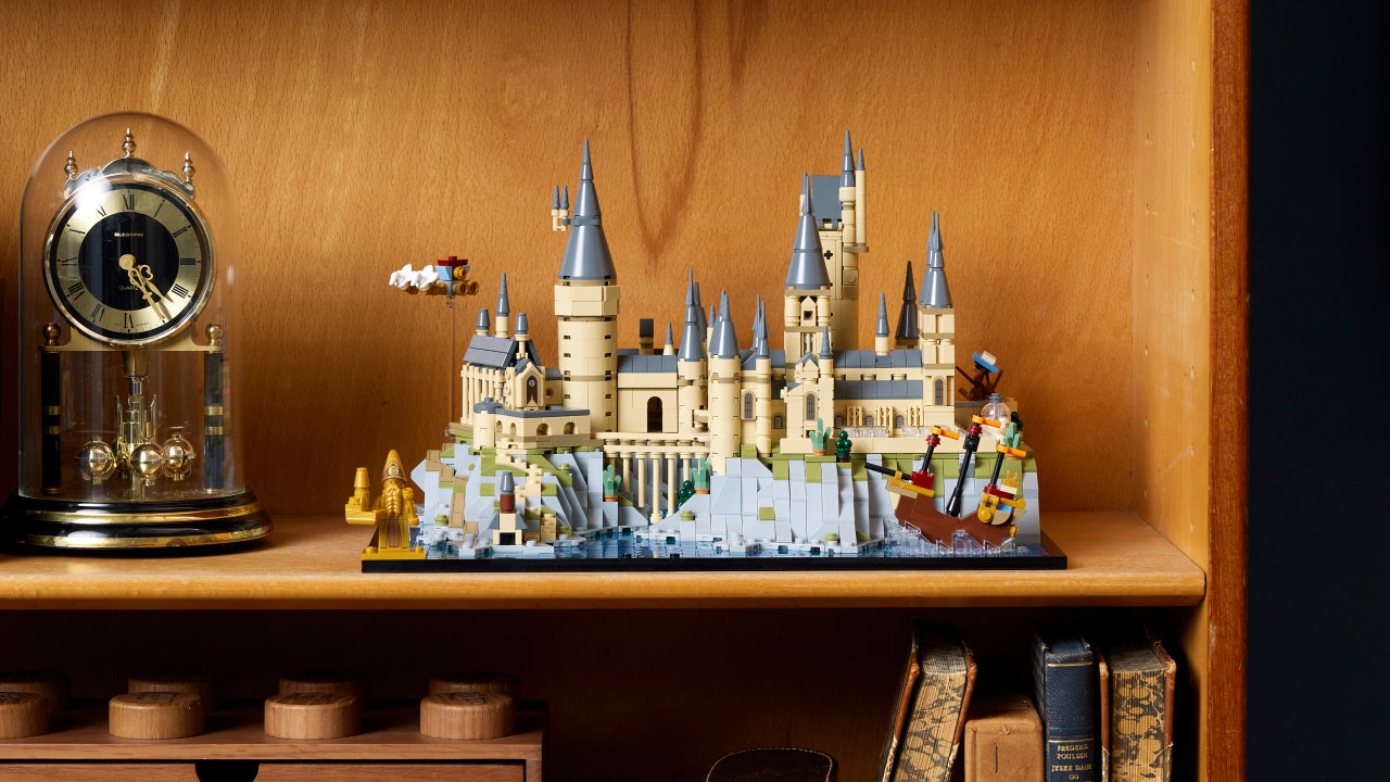 Bộ LEGO Harry Potter: Lâu đài và Khuôn viên Hogwarts được giảm giá lần đầu tiên trong năm nay