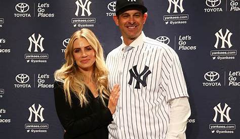 Оригинальное название: Aaron Boone’s Wife: Laura Cover