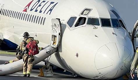 Delta Airlines рейс 2143: видео экстренной посадки без Gear Abc