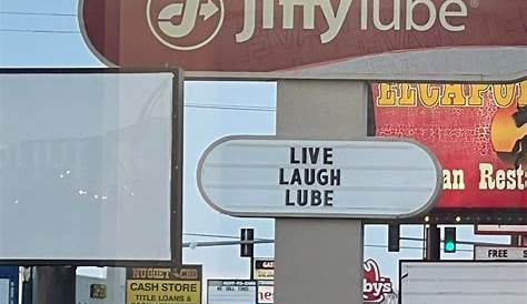 Jiffy Lube Wall разбила мем на знаки аварийно-спасательного ремонта