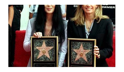 Sonny Bonos Wife A Comprehensive Look At Cher The Love Of His Life Photo Rchives Bono Et à Los Ngeles En 1975 Purepeople