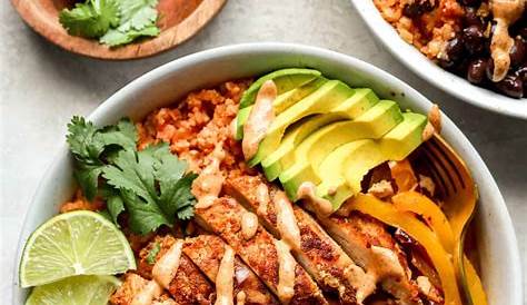 Вкусные чаши Chipotle Mediterranean Bowls & Салаты!