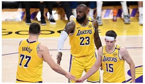 Los Angeles Lakers опубликовали в Twitter «двойные купюры в первой половине»