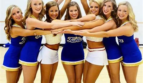 Большая группа Hottietimeline Cheer Squad Hotties R Sorority Girls
