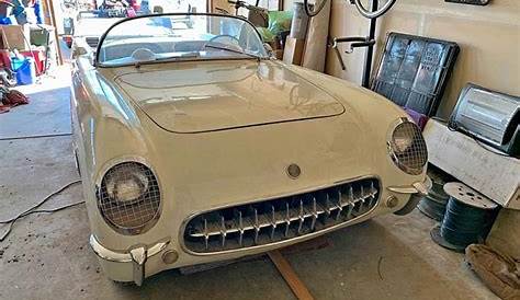 Corvette Facebook Marketplace S выставлен на продажу в 1954 году