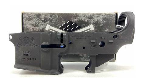 Palmetto State Armory Scratch and Dent Lot раздевается на нижний стойке