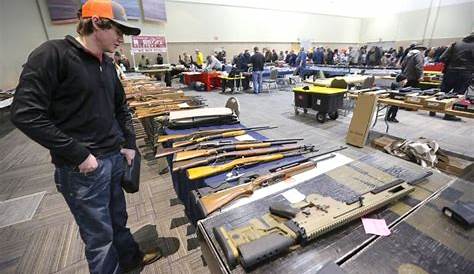 Dubuque Gun Show: сотни людей посещают ножи в новостях штата Тристас