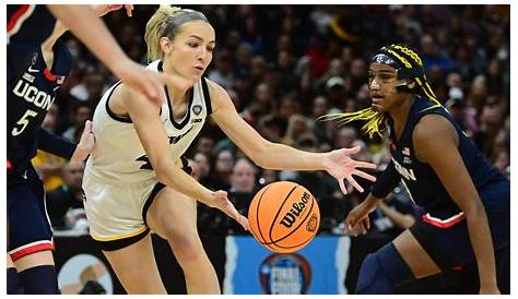 Баскетбол Uconn Foul Iowa победил в финале после спора