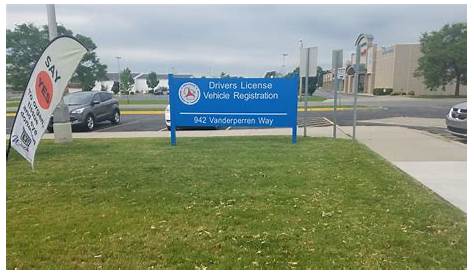Dmv Green Bay Wi Hours Center возвращается на Vanderperren Way