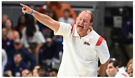 Тренер по баскетболу Ole Miss Kermit Davis стал бойцом Abc Columbia
