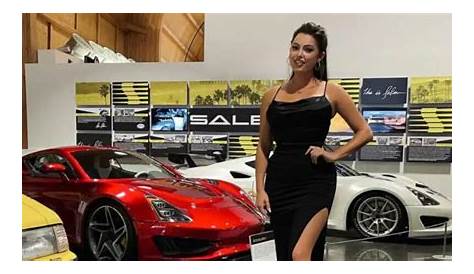 Alluring Talents Of Constance Nunes The Automotive Maven Del Nuevo Show De Netflix Fotografías E Imágenes De