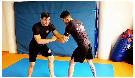 Armdrag Arm Drag Wrestling Maneuver Bjj Grappling Basics для Mma (англ.) (недоступная ссылка — история).
