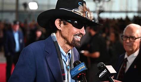 Ричард Петти отрицает поддержку республиканского штата NASCAR Legend
