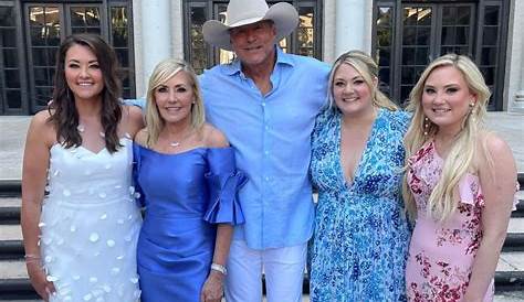 Alan Jackson Family Photos: Heartwarming Moments &amp (недоступная ссылка — история)