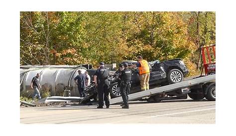 Rt 422: Водитель, спасенный из автомобиля в Crash Fox 29