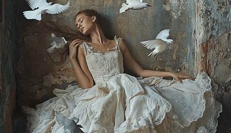 Оригинальное название: The Fascinating Journey of Giselle Buchanan: An Icon of Inspiration