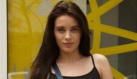 The Lana Rhoades Experience A Deep Dive Into Her Life And Career 라나 로즈를 만나세요! 독특한 아름다움으로 빛나는 라나 로즈의 비밀 외모 공개!