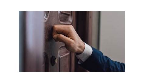 2 Knocks on Door Meaningpittube Подробнее о Knocking as a Final Expense Агент безопасности Нациальная жизнь