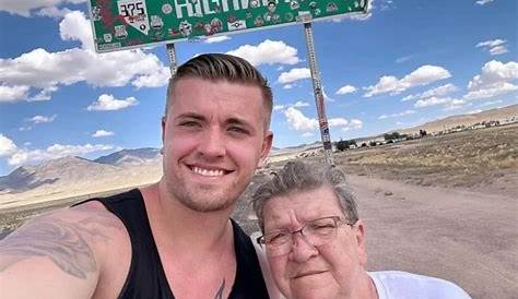 Джейк из Angry Grandma Net стоит Джуди Линн Дженнингс Возрастной муж Дети Википедия Био