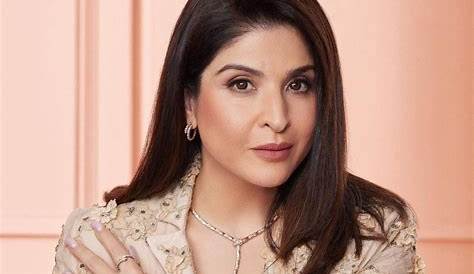 Оригинальное название: The Timeless Beauty of Maheep Kapoor: A Journey Through Her Youthful Glow