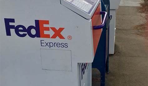 Fedex убрала субботний бокс рядом со мной с пикапом Luba Halsey