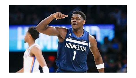 Энтони Эдвардс подписал мем «А» и тренера Miami Heat Эрика Сполестры Спаркс