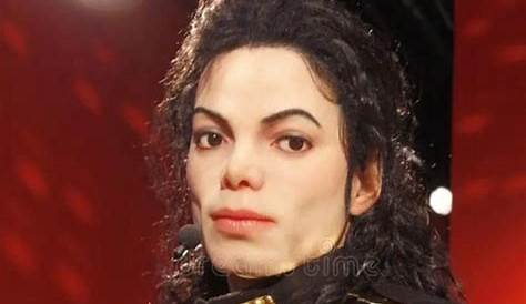 Оригинальное название: The Life of Michael Jackson’s Son: A Journey Into Legacy