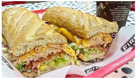 Скриншоты из игры Seafood Sub: A Delicious Dive Into Flavor