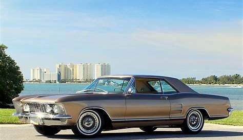 Классическая красота на ривьере Buick 64