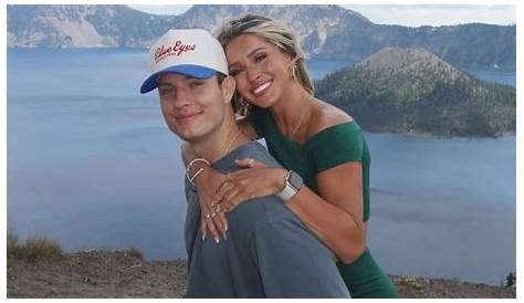 Оригинальное название: The Sandlot: Benny’s Girlfriend: A Deep Dive Into Their Relationship