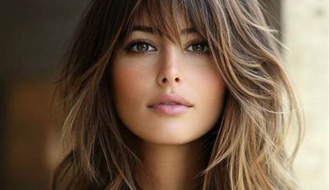Оригинальное название: The Ultimate Guide to Haircuts for Long Hair Layers and Side Bangs