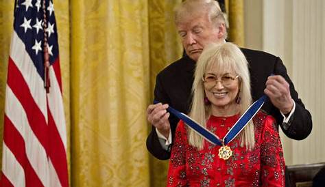 Дональд Трамп, Медаль Почета и Мириам Адельсон: сложные отношения