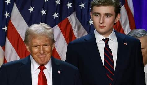 Бэррон Трамп поет под руководством Грейс, исследуя тайну на самом деле?