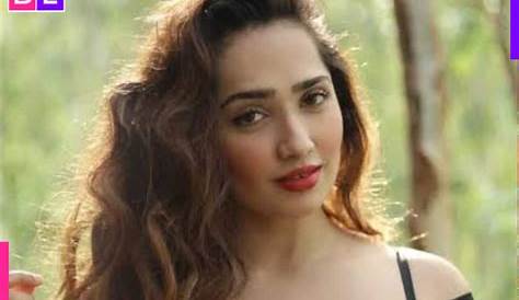 Посмотреть видео из фильма Aditi Mistry Live Show A Journey of Talent and Entertainment Bigg Boss 18 Wildcrd Contestnt Who Is?