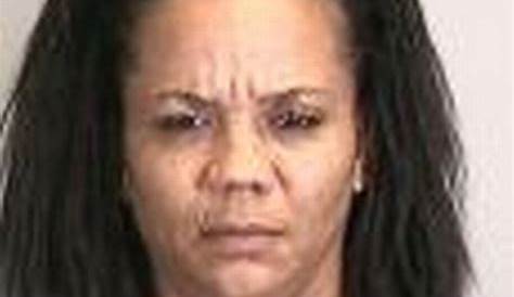 Заключенные Bradenton Fl Mugshots забронированы в тюрьму округа Манати 10 декабря 2018 года