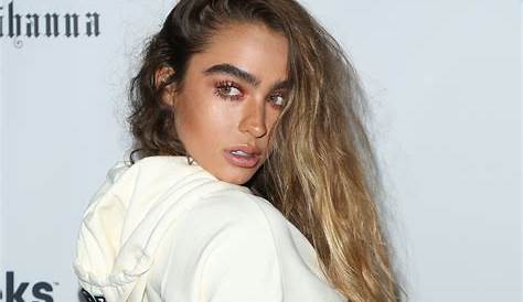 Sommer Ray Young расширяет возможности фитнес-иконки и влияния на образ жизни в самых высокооплачиваемых Instagram 2024 года