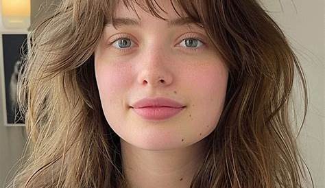 Оригинальное название: The Ultimate Guide to Flattering Haircuts for Broad Foreheads