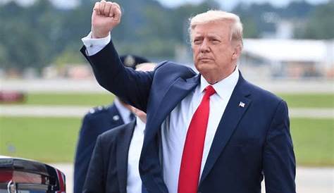 Дональд Трамп: Кулак в воздухе — символ неповиновения и расширения прав и возможностей