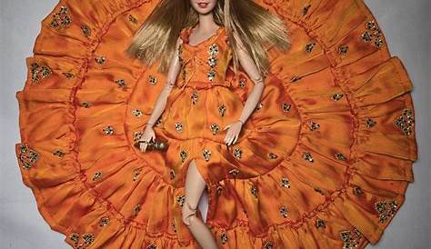 Оригинальное название: Taylor Swift Doll: The Ultimate Collectible for Swifties